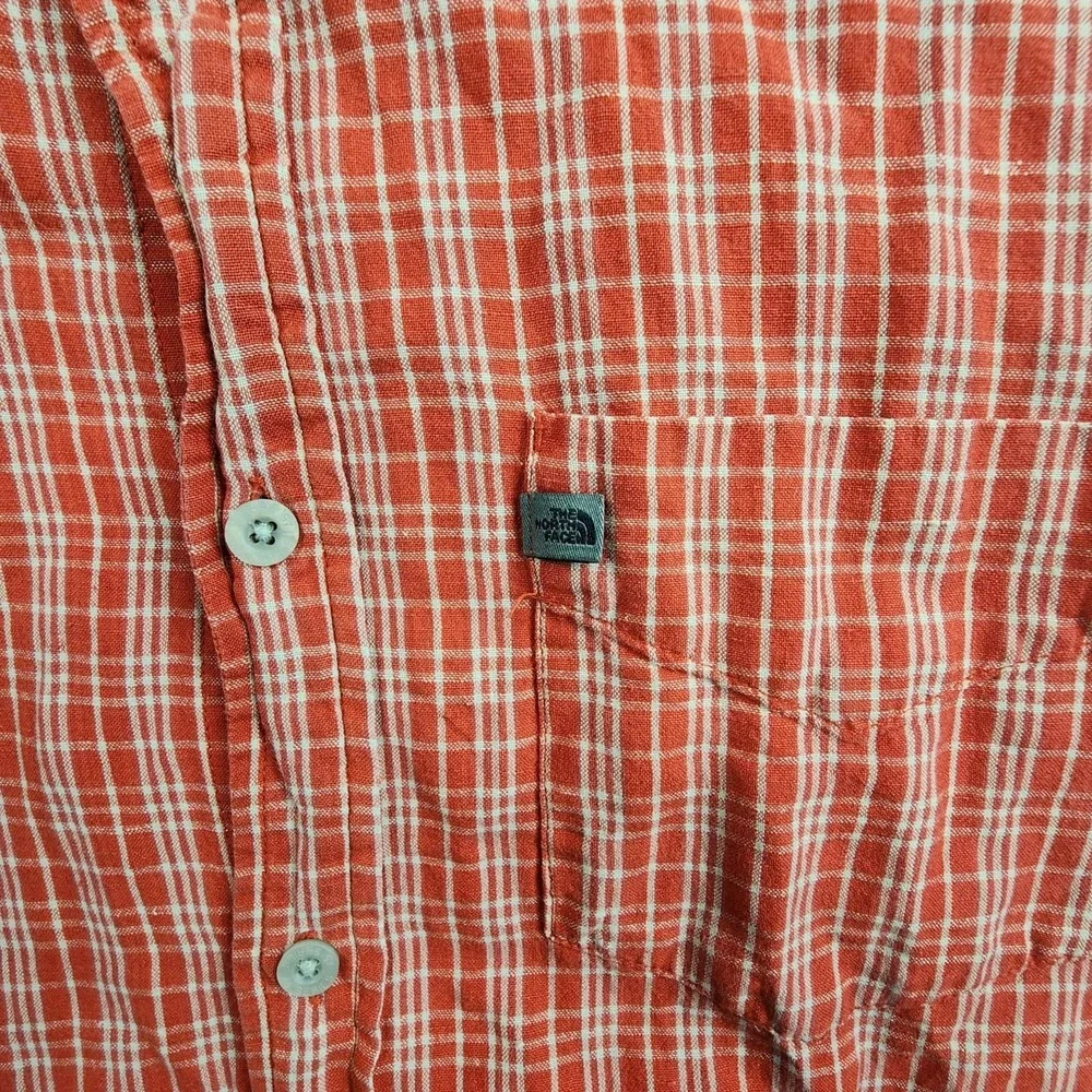 The North Face Series Red Plaid Short Sleeve Button Up Shirt Mens L Linen Cotton